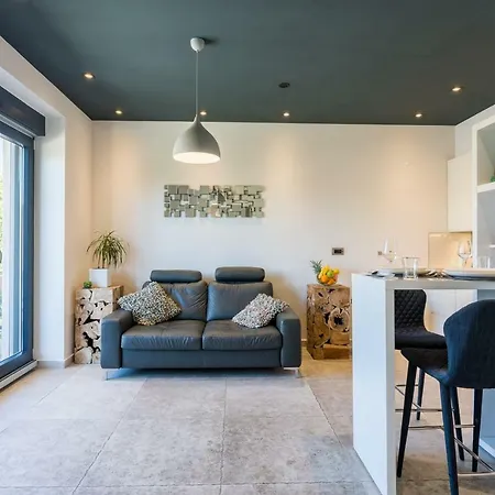 New Parkview/cityview Apartamento Split